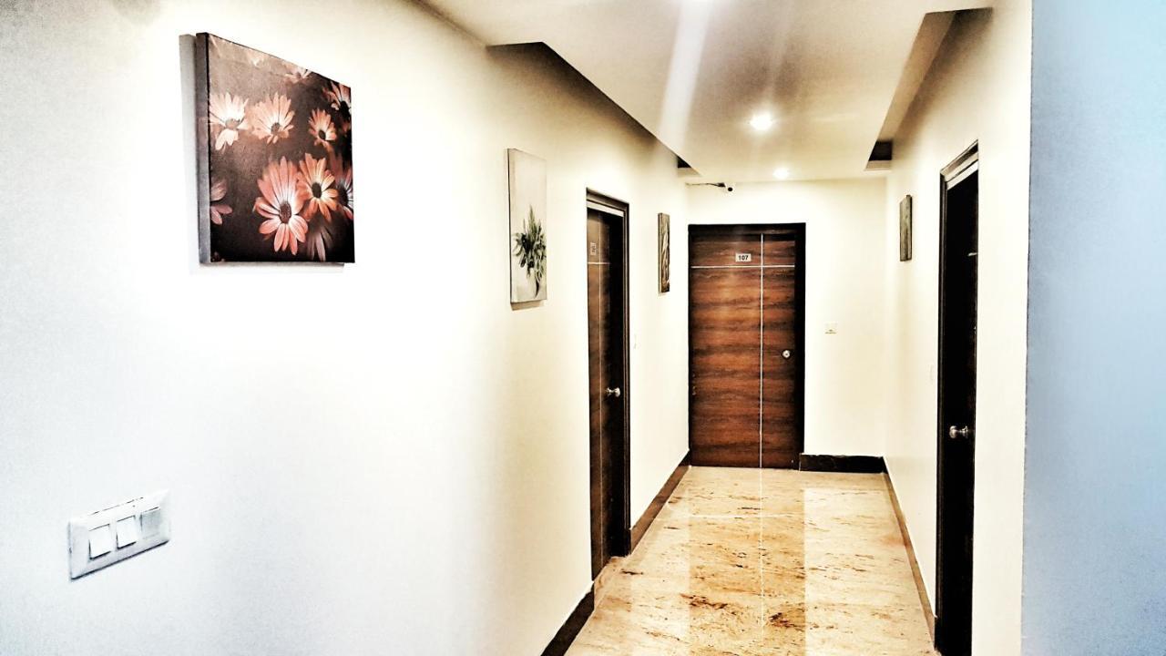 Hotel Aerocity Purple Orchid New Delhi Extérieur photo